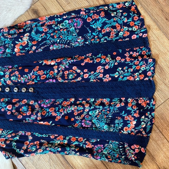 Bila Floral Rayon sleeveless tank top - Picture 5 of 6